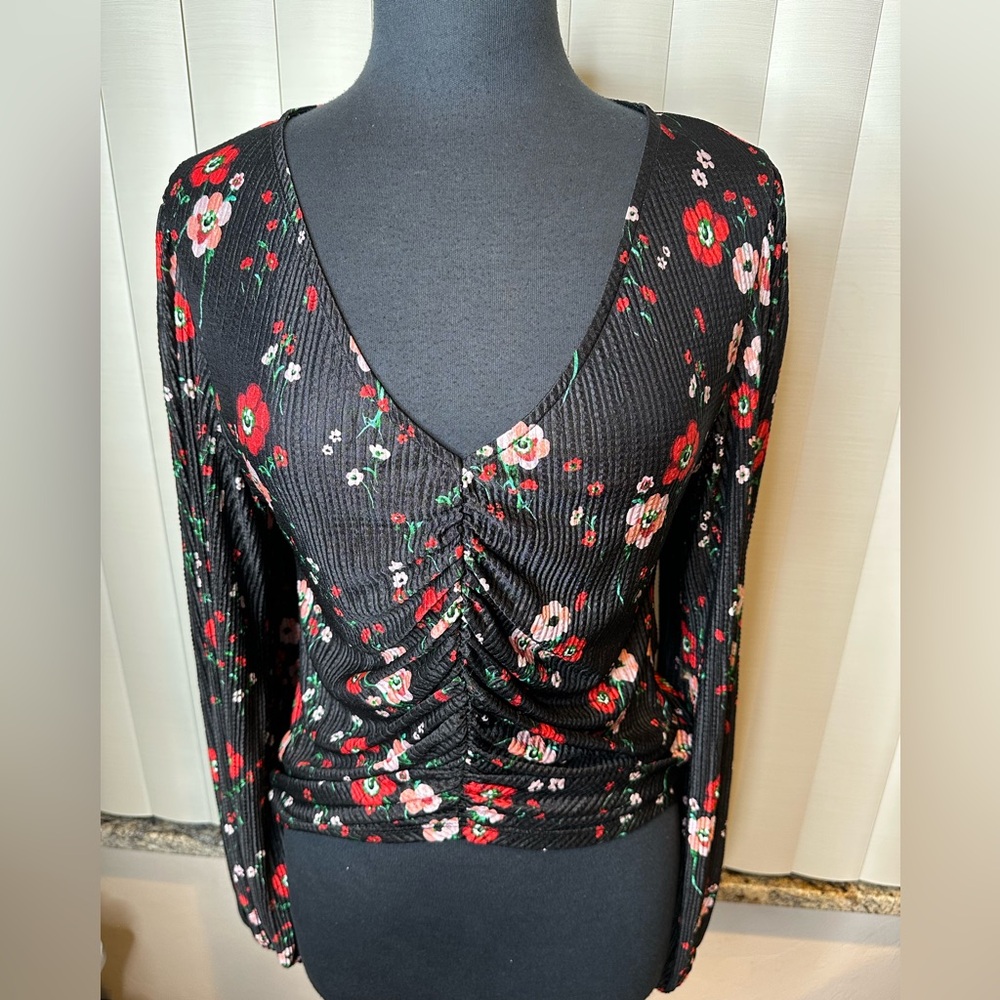 Topshop Tall black multi floral long-sleeve ruched Vneck blouse Size 8